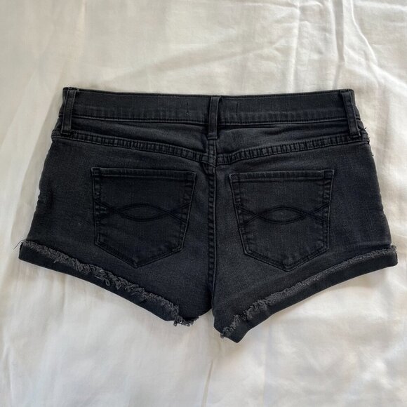 Abercrombie & Fitch Black Low Rise Fringe Cuff Denim Jean Shorts | Size 2/26 - Picture 4 of 5